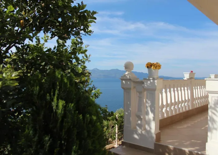 Majka Δωμάτια σε οικογενειακή κατοικία *